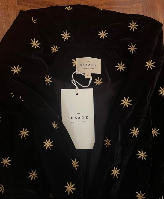 Chaqueta Sézane terciopelo negro bordado nueva