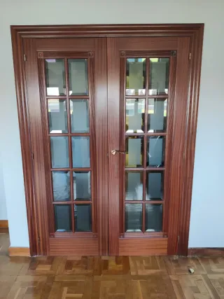 Doble Puerta Madera con Cristales