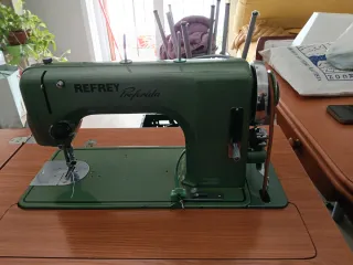 Máquina de coser Refrey Infinita