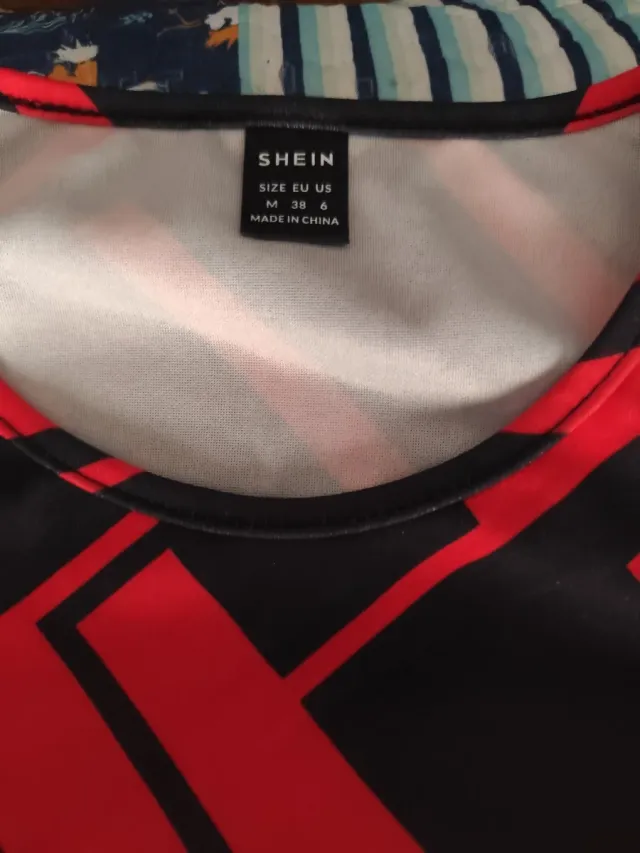 Vestido SHEIN Negro y Rojo