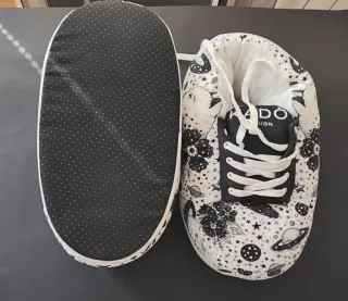 Pantofole sneaker bianche taglia unica