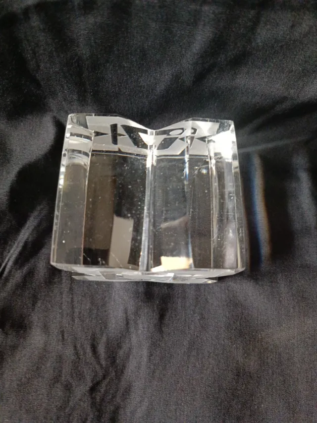 Pisapapeles vintage firmado