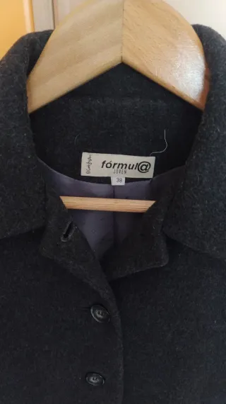 Abrigo gris de la marca formu@