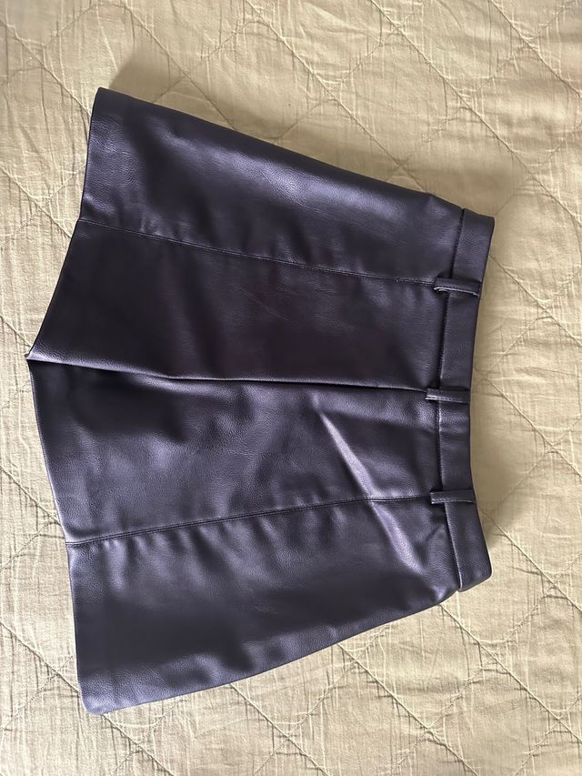 Pantalones cortos efecto piel Talla S