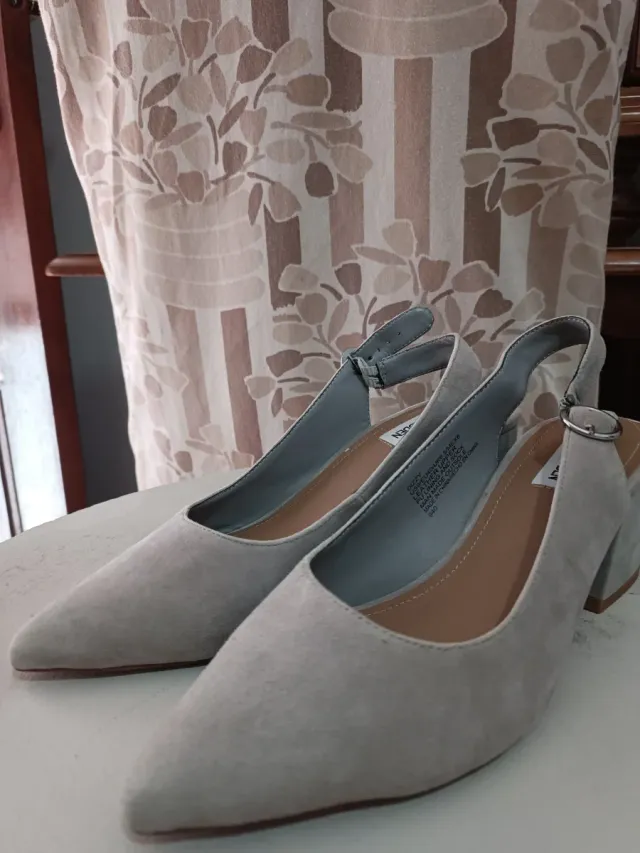 Zapatos tacón Steve Madden grises talla 40