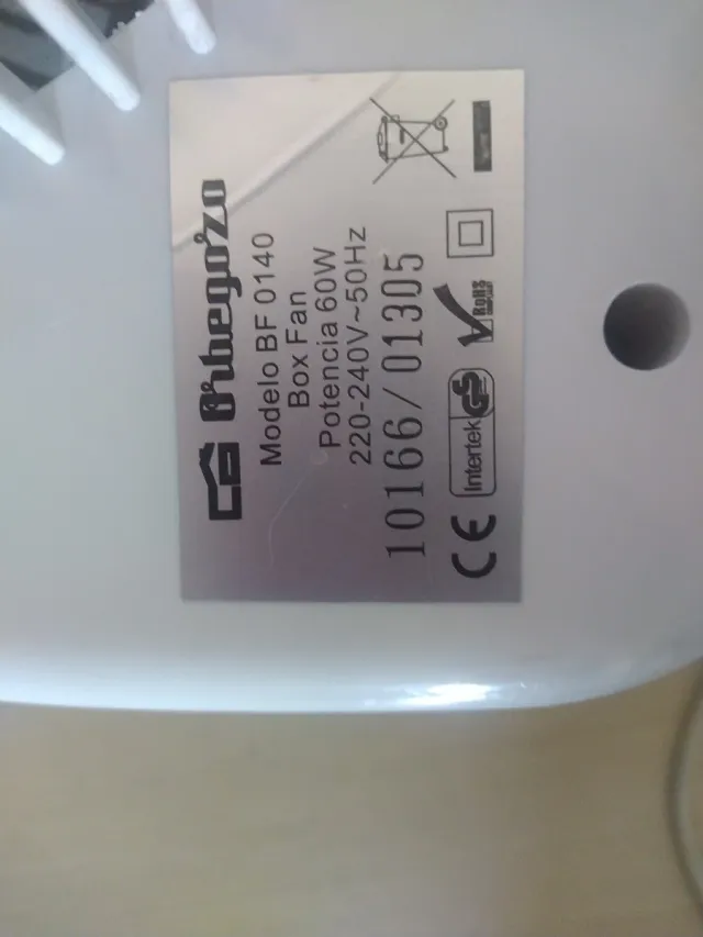 Ventilador sobremesa amarillo