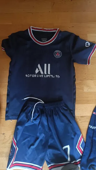 Traje PSG Niño Nike Talla 10