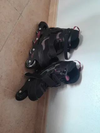 Patines y casco Oxelo negros