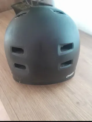 Patines y casco Oxelo negros