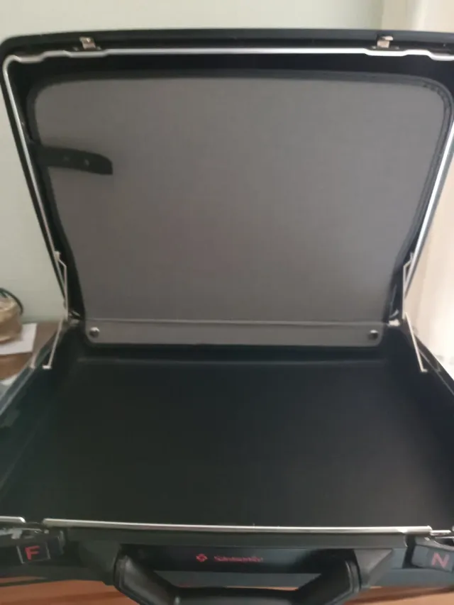 Maletín Samsonite Negro Rígido