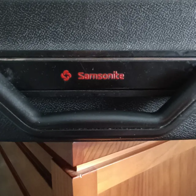 Maletín Samsonite Negro Rígido