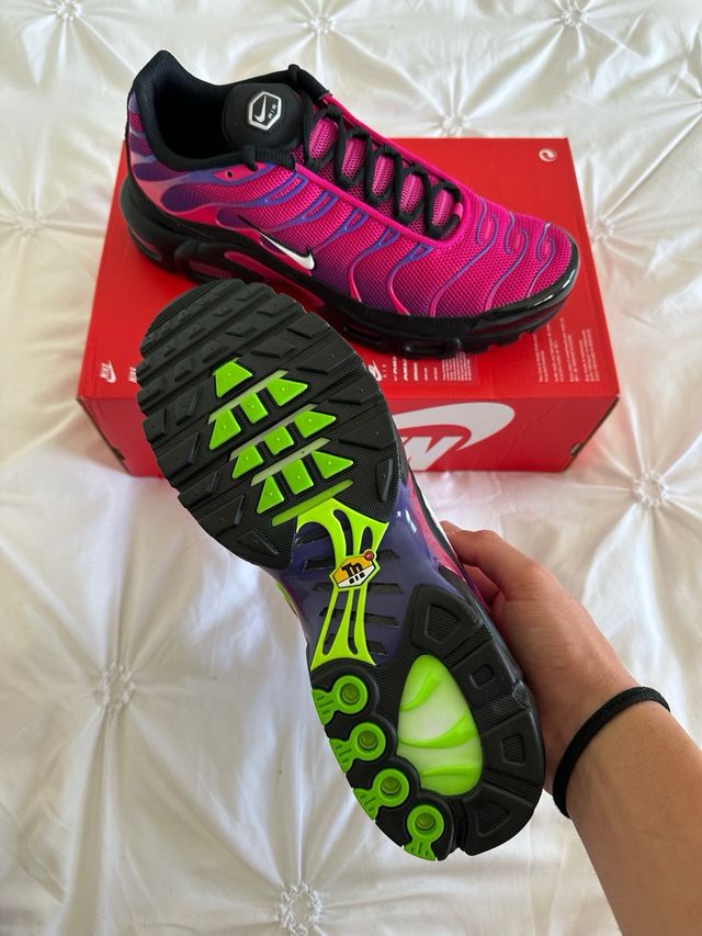 Nike Air Max Plus Tn “Black Purple Burgundy”