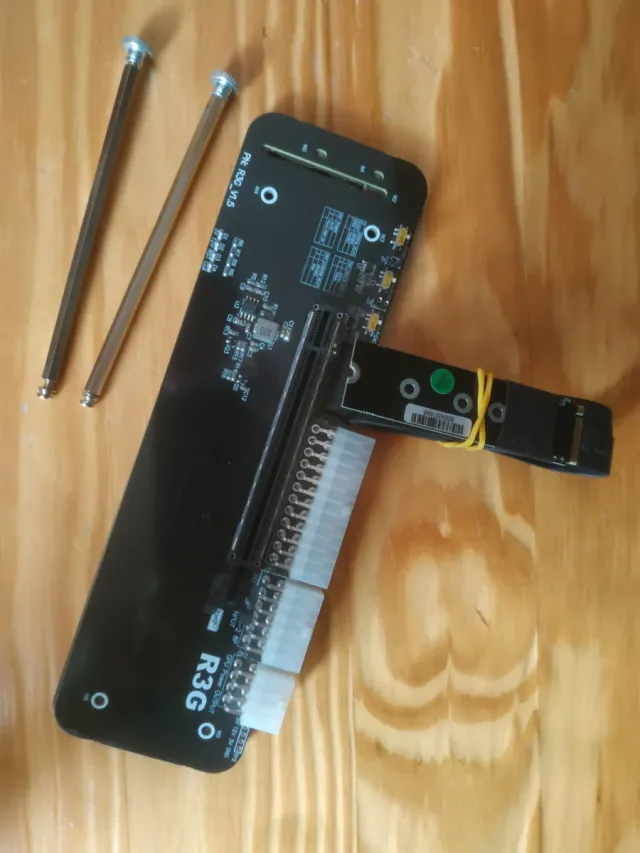 Base GPU Externa / eGPU