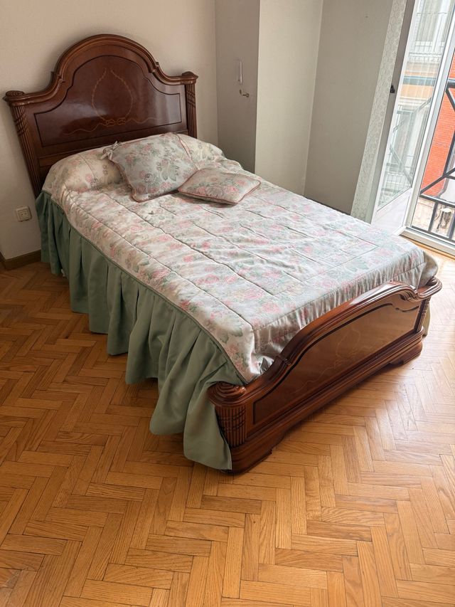 Cabecero y pie de cama de madera