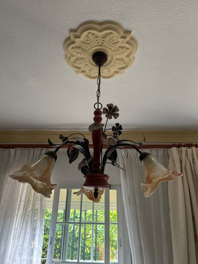 Lámpara de salón estilo floral