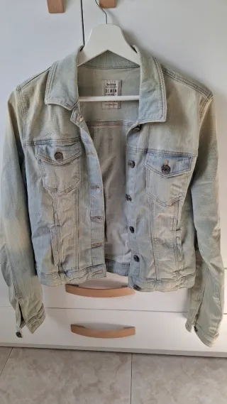 Chaqueta Vaquera Bershka Azul Talla L, pequeña