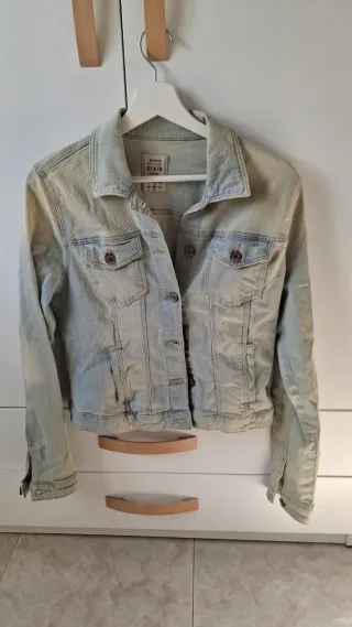 Chaqueta Vaquera Bershka Azul Talla L, pequeña