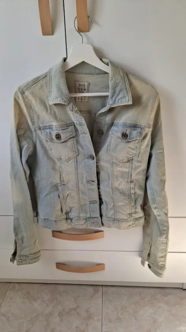 Chaqueta Vaquera Bershka Azul Talla L, pequeña
