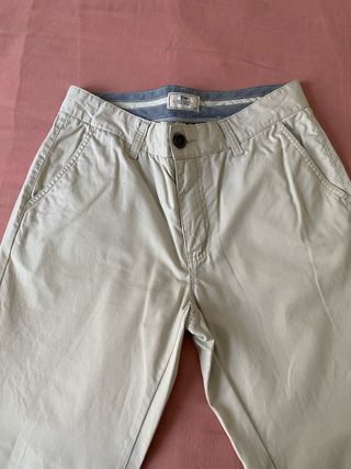 Pantalón chino beige hombre
