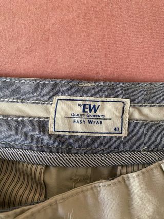 Pantalón chino beige hombre