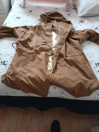 Gabardina fina marrón