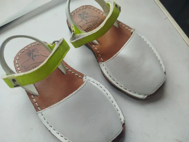 Menorquinas talla 25 Mibo Blancas y Verdes