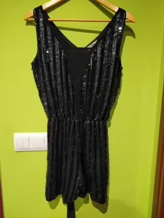 Mono corto lentejuelas negro