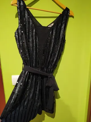 Mono corto lentejuelas negro