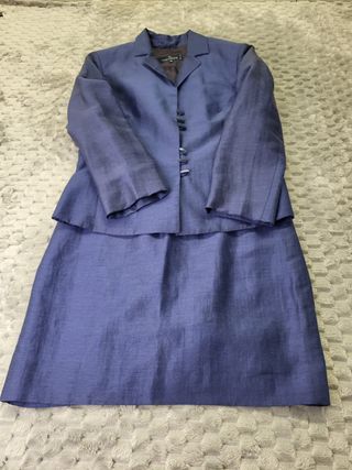 Traje Caramelo Chaqueta y Falda Talla 40