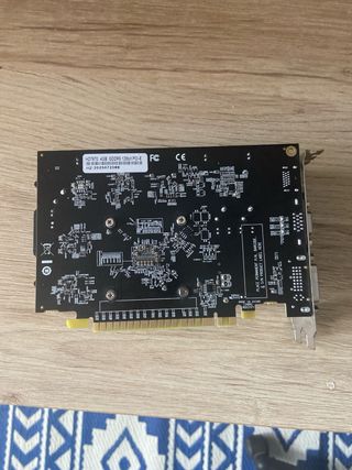 Tarjeta Gráfica AMD HD7670