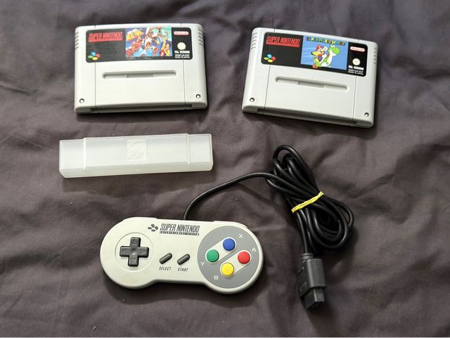 Lote SNES: 2 Juegos + Mando + Funda