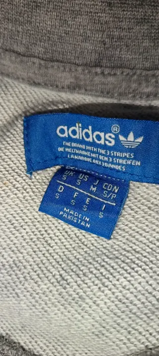 Jersey Adidas deportivo gris y morado