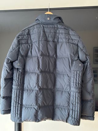 Chaqueta Hugo Boss T.54 Plumas prácticamente nueva