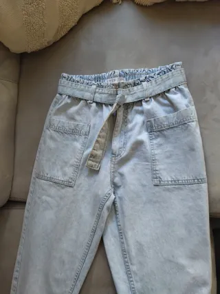 Vaqueros casuales con cinturón