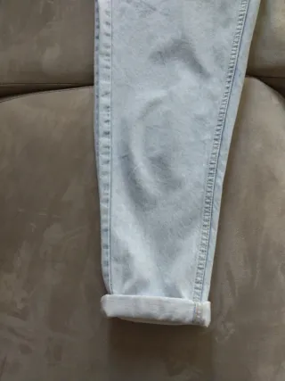 Vaqueros casuales con cinturón