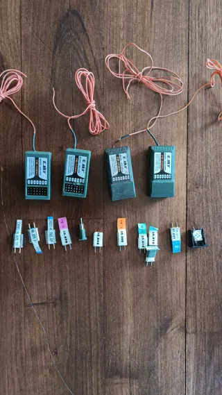 Riceventi e quarzi Esky per modellismo