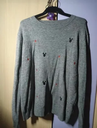 Jersey Mickey Mouse. Talla S-M. Nuevo.