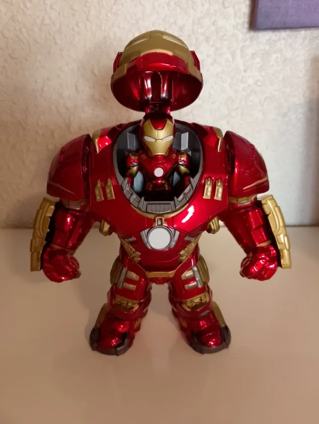 Figura Hulkbuster Vengadores