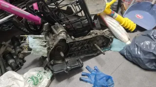 Bloque motor Piaggio X9 y suspensión 125