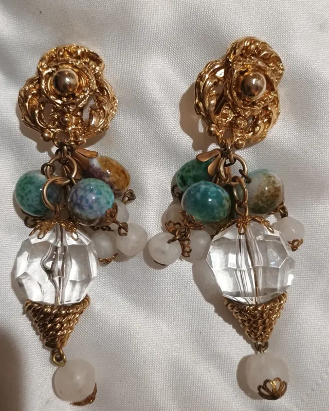 Pendientes vintage dorados con perlas