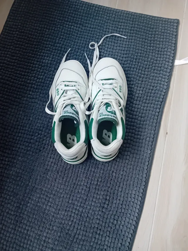 Zapatillas New Balance 550 Blancas y Verdes