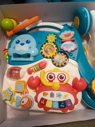 Andador bebé + mesa actividades 2 en 1