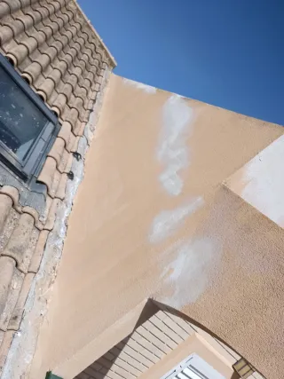 Pintura exterior color tierra