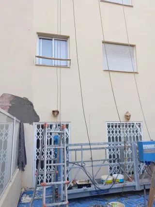 Pintura exterior color tierra