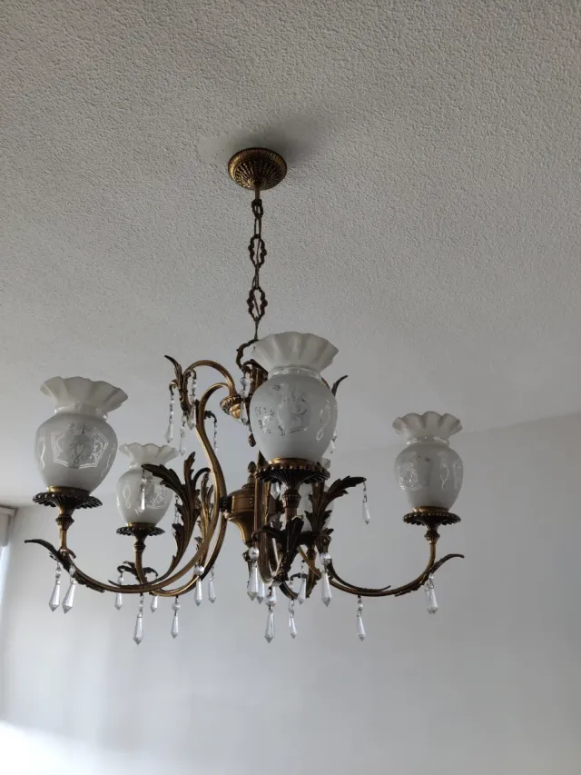 Apliques de pared dorados y transparentes