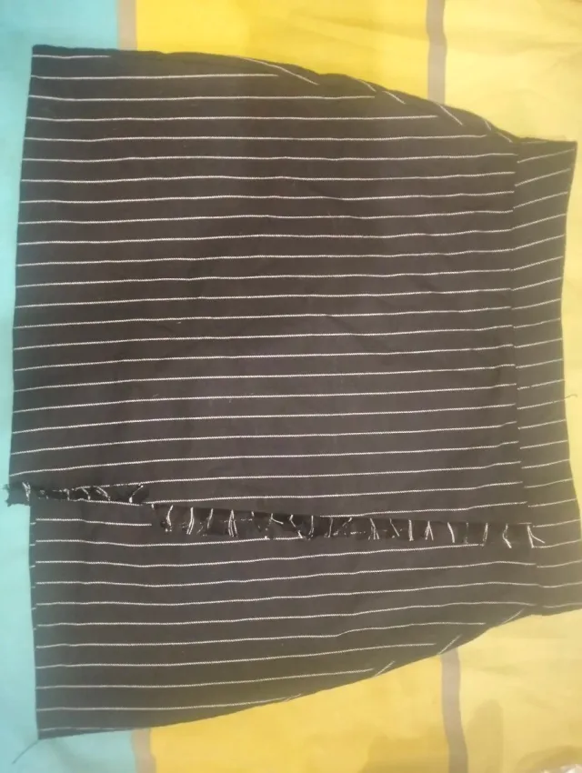 Falda PULL&BEAR negra rayas blancas Talla M