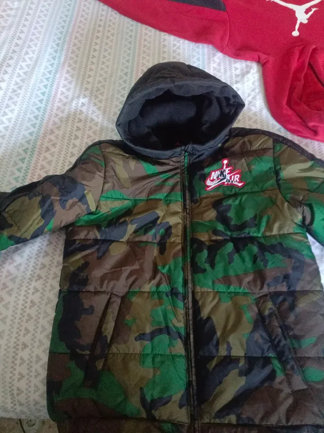 Abrigo Nike Jordan niño 12-13años