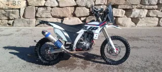 AJP PR7 Moto de trail/aventura