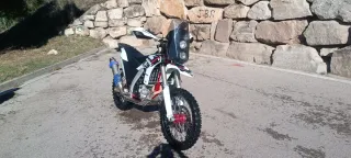 AJP PR7 Moto de trail/aventura