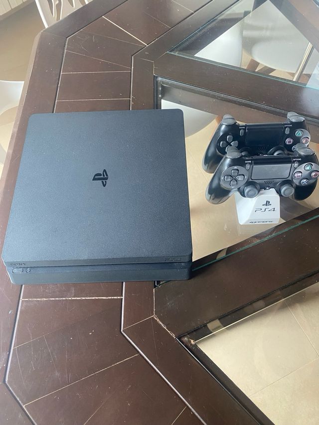 Pack PS4 con juegos